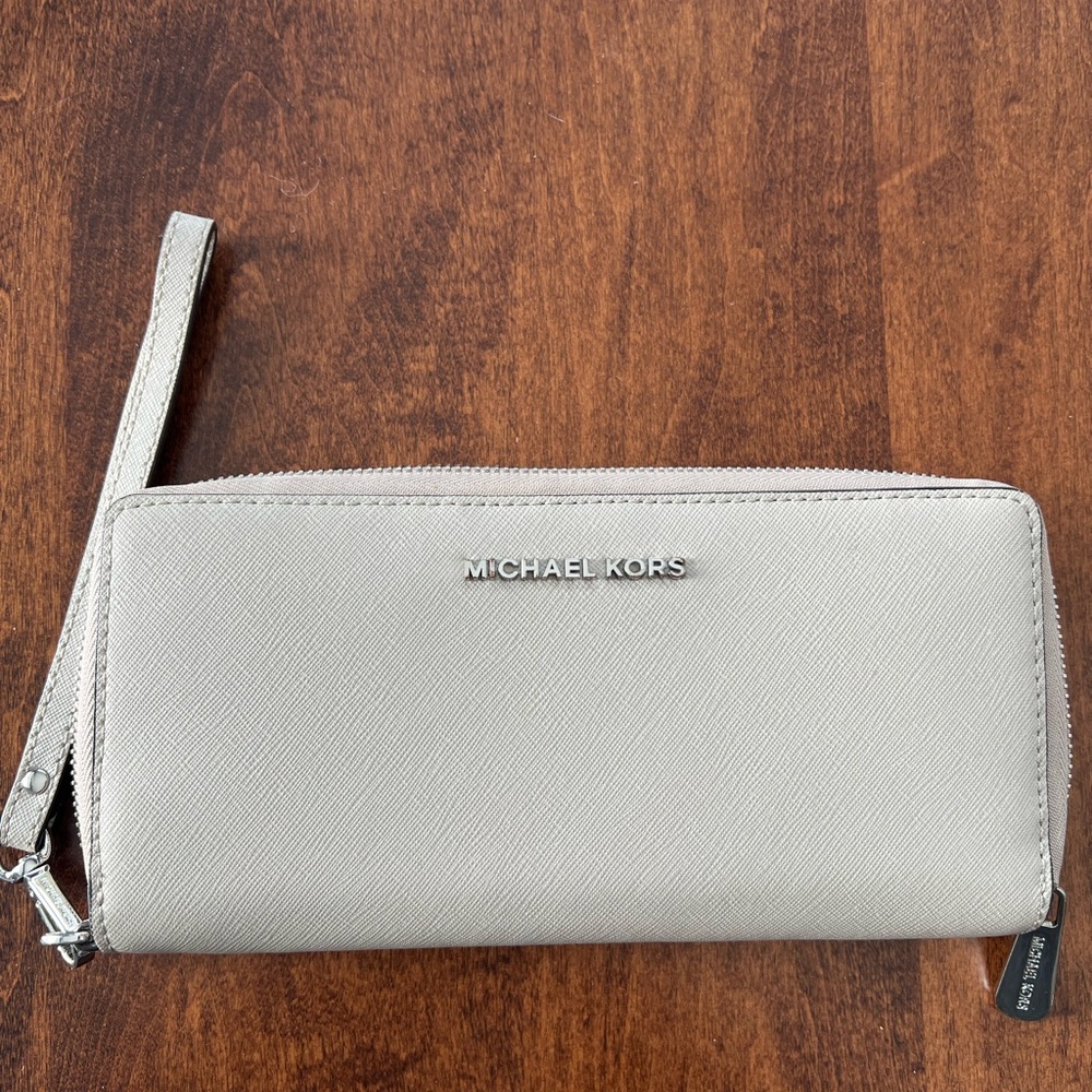 Michael Kors Zippered Wallet